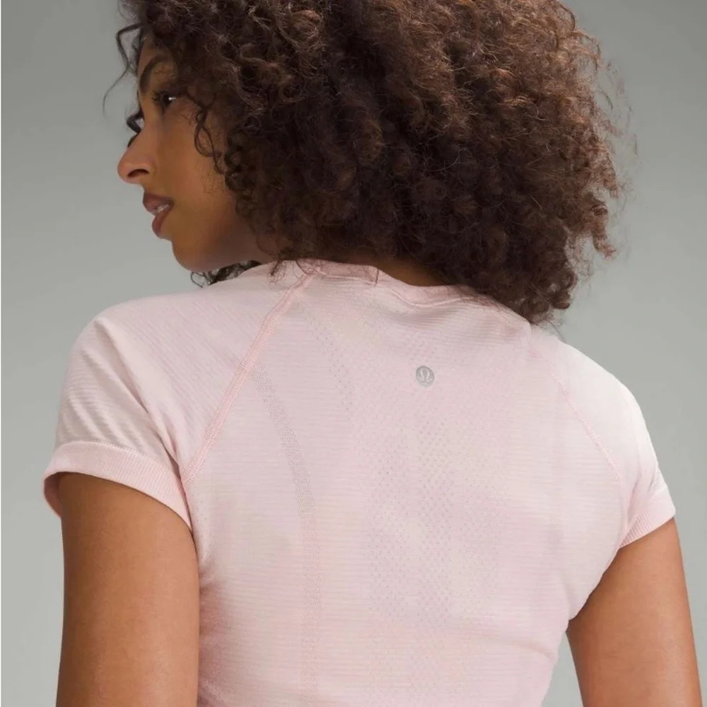 Lululemon Swiftly Tech Short-Sleeve Shirt 2.0. Strawberry Milkshake. Size 12 - Picture 3 of 7